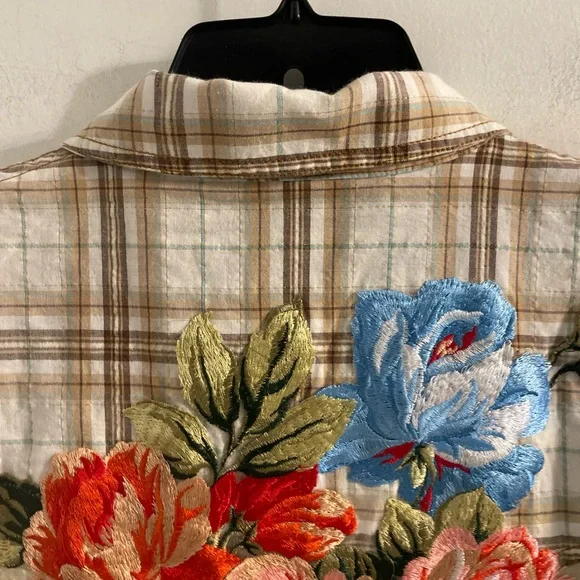 ARATTA SILENT JOURNEY LRG ROUGH RIDER PLAID EMBROIDERED FLORAL BACK TUNIC SHIRT - Picture 8 of 13